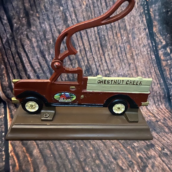 Cast Iron Pick Up Truck Chestnut 🌰Creek Nutcracker 🥜 - Picture 3 of 5